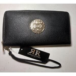 REBECCA & RIFKA Women’s Wallet/Wristlet Black/Gold emblem Zip around NWT